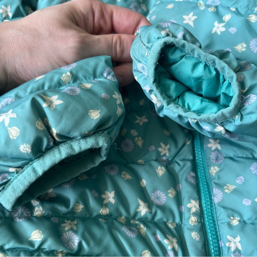 Patagonia floral lightweight puffer and fleece synchilla pullover - Picture 7 of 10